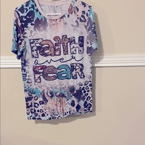 Graphic Tee with 'Faith Over Fear' Print